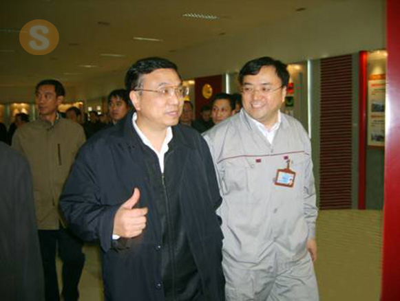 2006年11月21日　中共中央政治局常委、國務(wù)院総理李克強さん（當(dāng)時中共遼寧省委書記）が當(dāng)社を視察